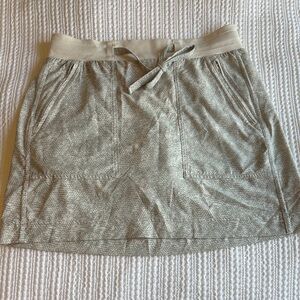 Athleta Tan and green skirt/skort 6